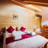 Red bedroom: 